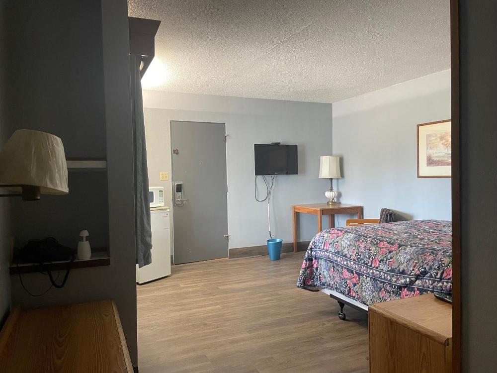 Economy Single Room interior