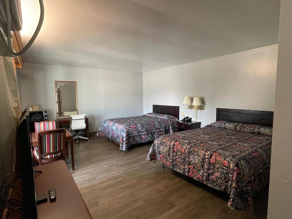 Superior Queen Room interior